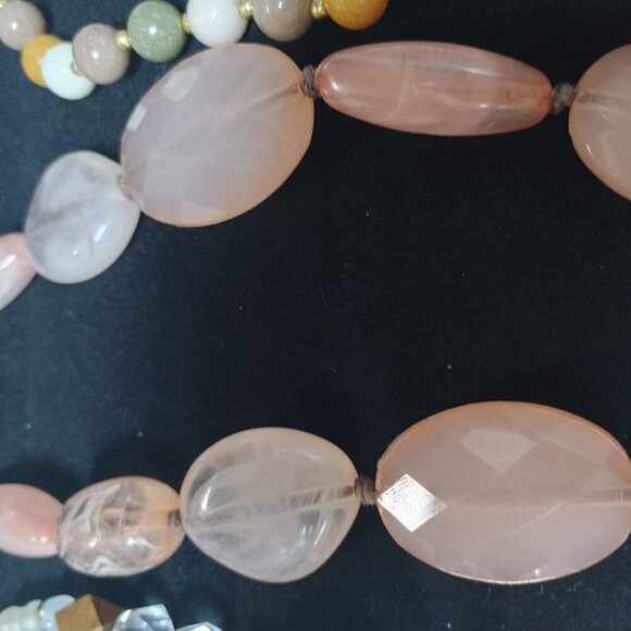 Set 3 Vintage Faux Stone Lucite Beaded Necklaces Earrings Gold Tone Multi Strand - Picture 9 of 10